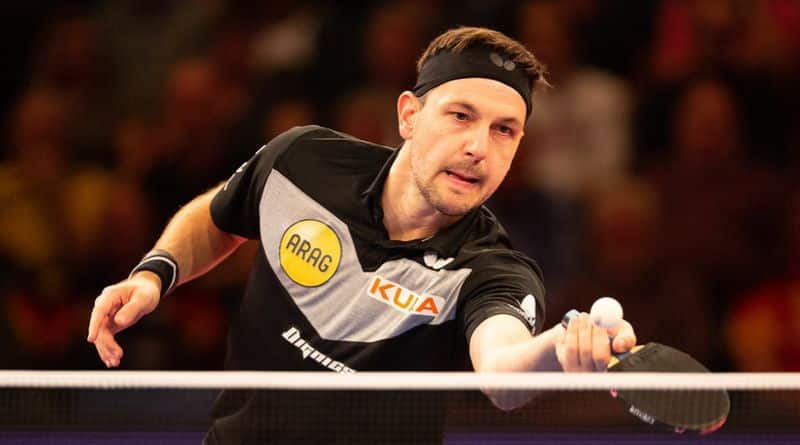 Timo Boll spielt einen Vorhand Schupf